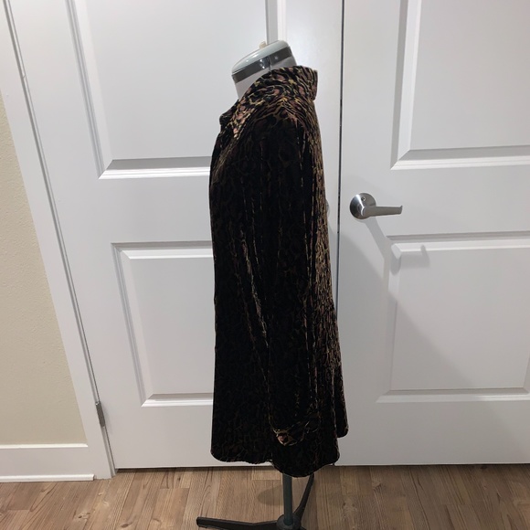 Leopard print silk and rayon blend velvet tunic - Picture 6 of 6